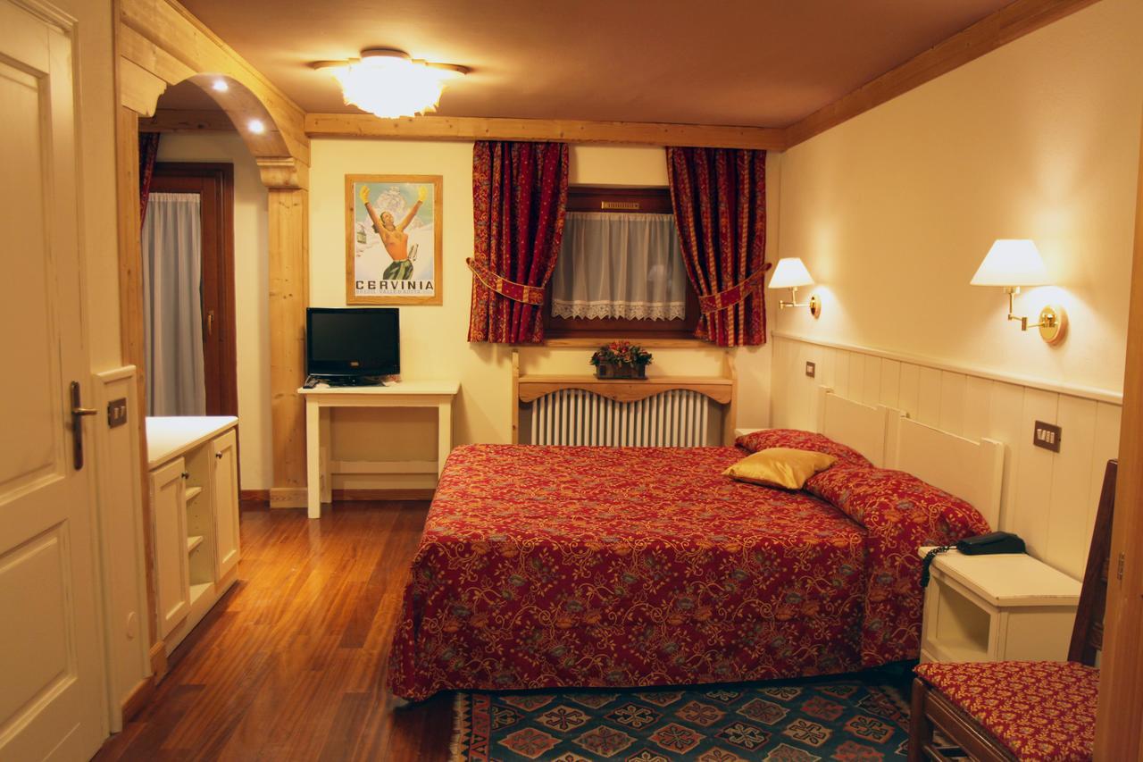 Hotel Fosson Breuil-Cervinia Εξωτερικό φωτογραφία